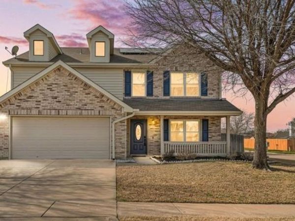 609 Fox Hunt Trail , Fort Worth, TX 76179