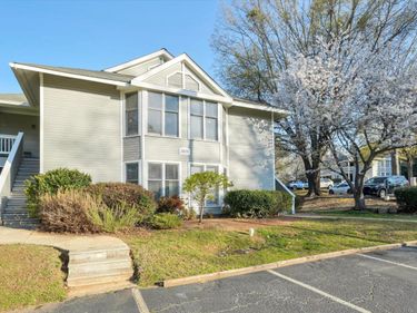 2811 Edridge Court, Unit 202, Raleigh, NC 27612