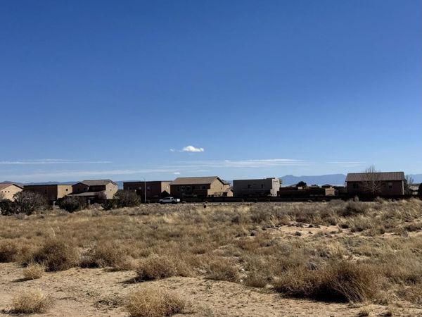 Azucena Place NW, Albuquerque, NM 87120