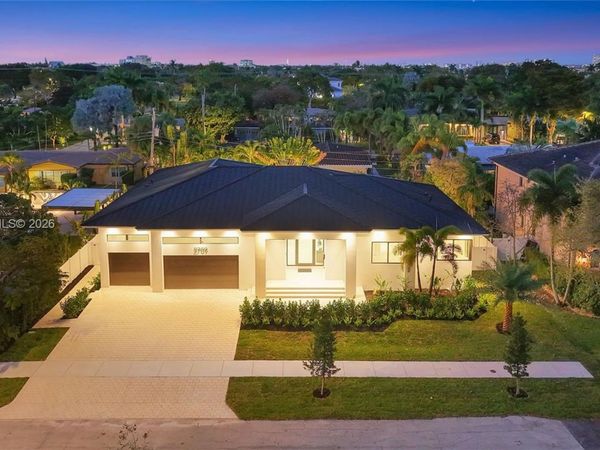 2709 NE 25th Ct, Fort Lauderdale, FL 33305