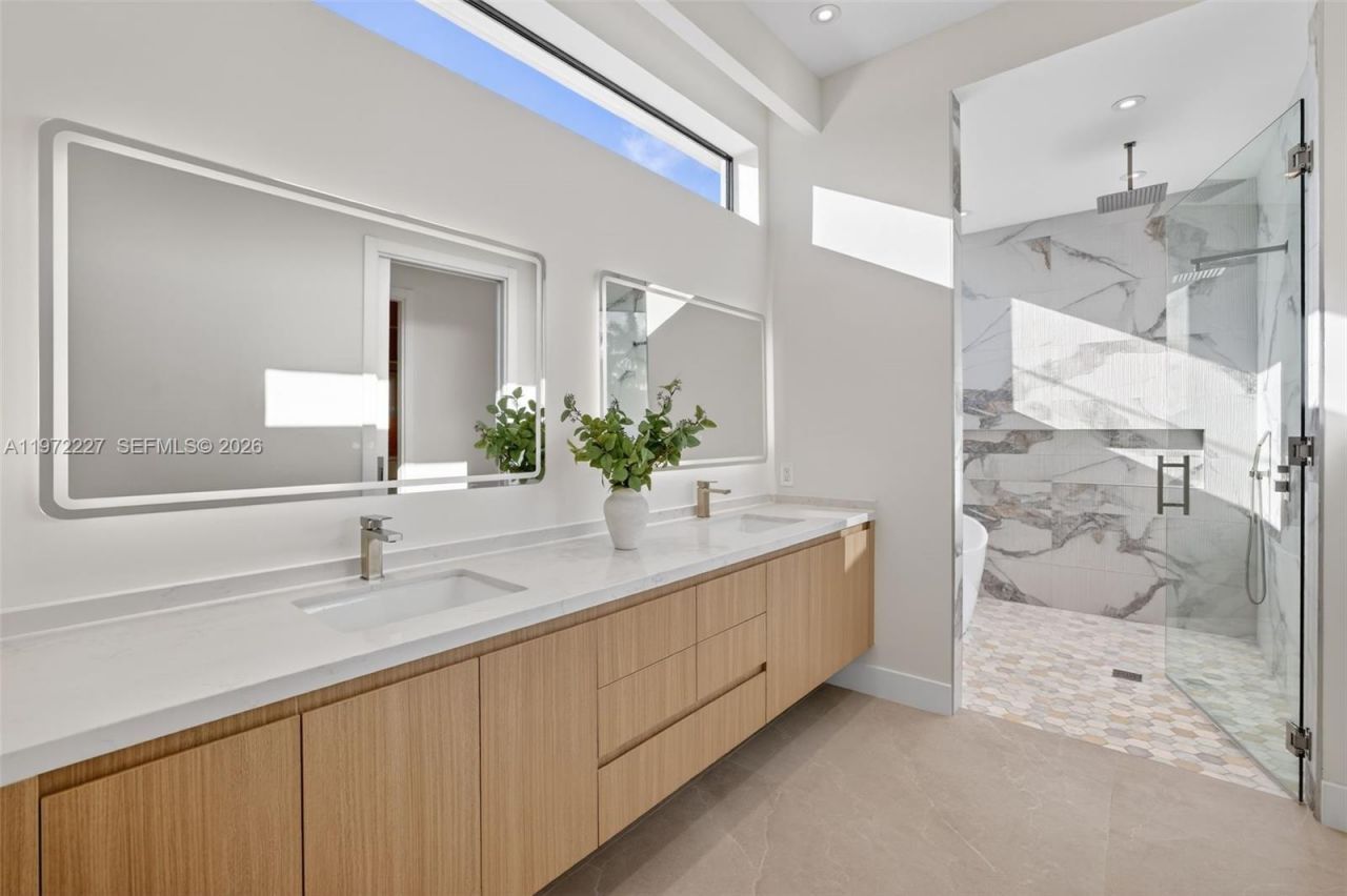 2709 NE 25th Ct, Fort Lauderdale, FL 33305 Photo