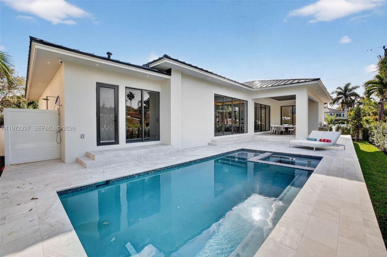 2709 NE 25th Ct, Fort Lauderdale, FL 33305 Photo