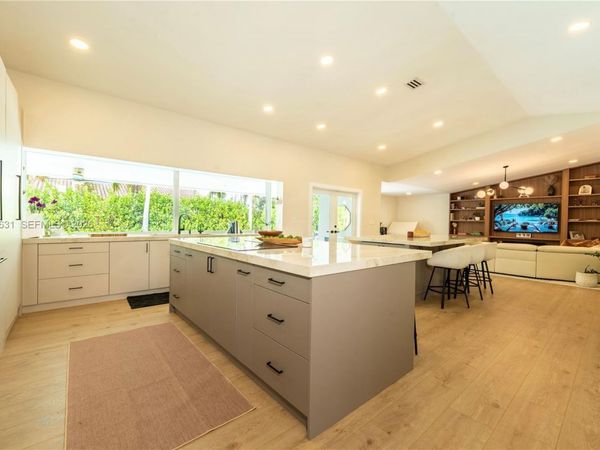 10461 SW 121st St, Miami, FL 33176