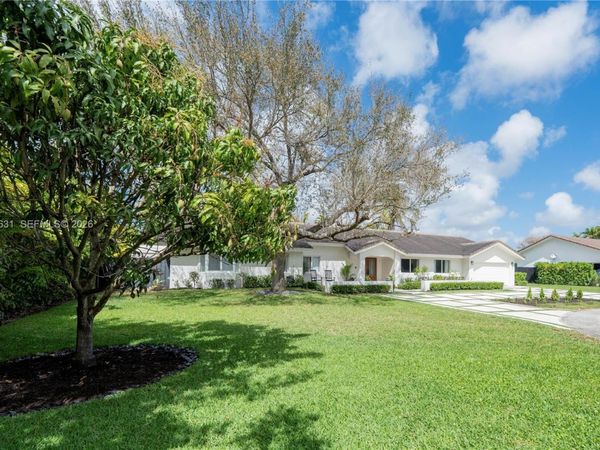 10461 SW 121st St, Miami, FL 33176