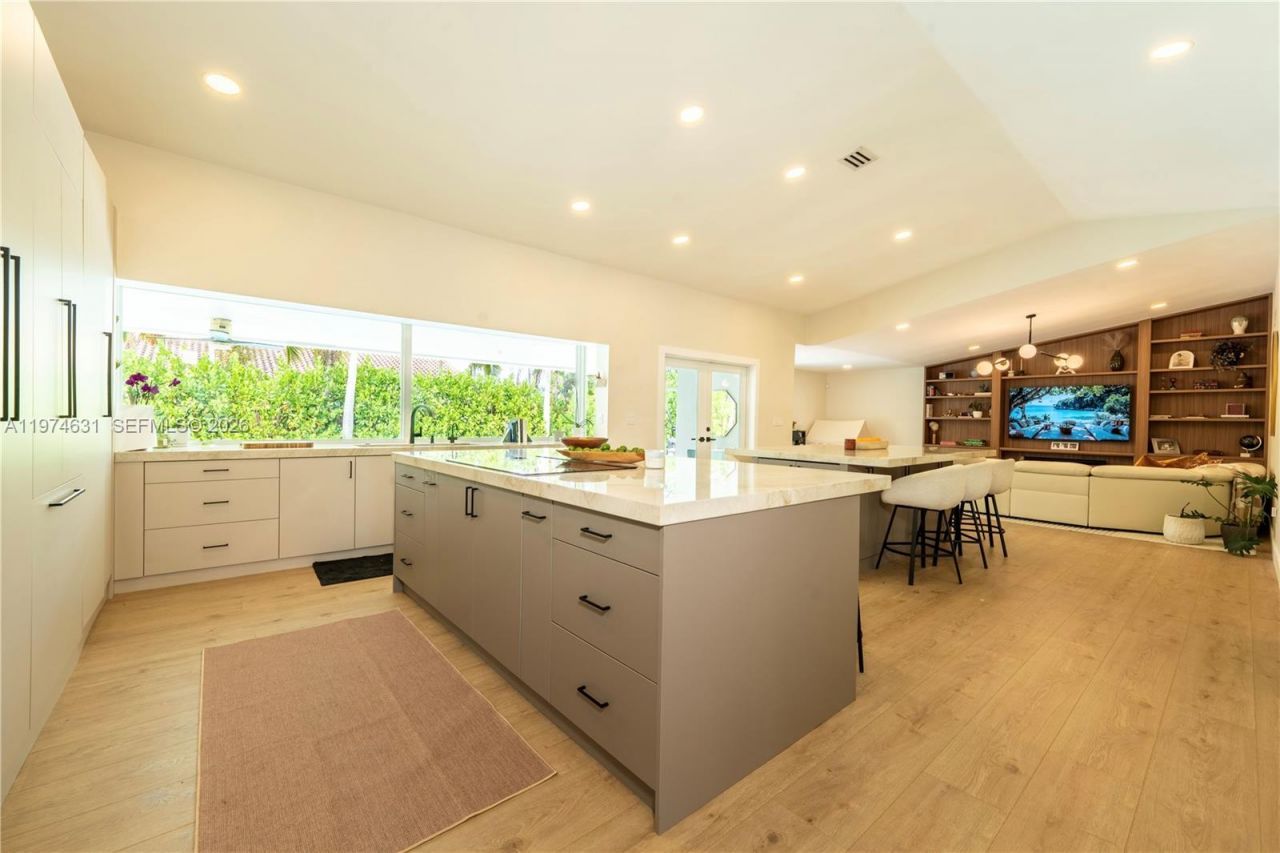 10461 SW 121st St, Miami, FL 33176 Photo