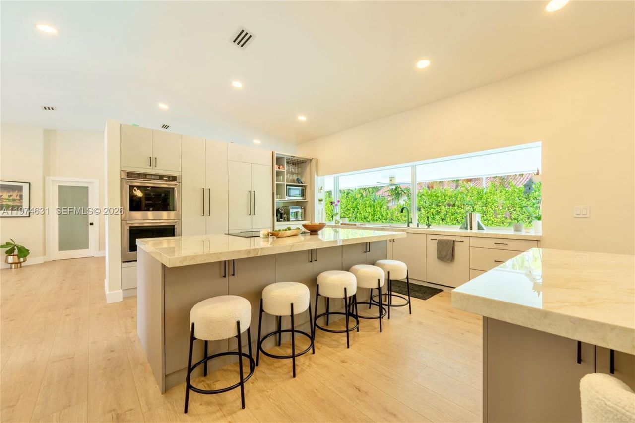 10461 SW 121st St, Miami, FL 33176 Photo