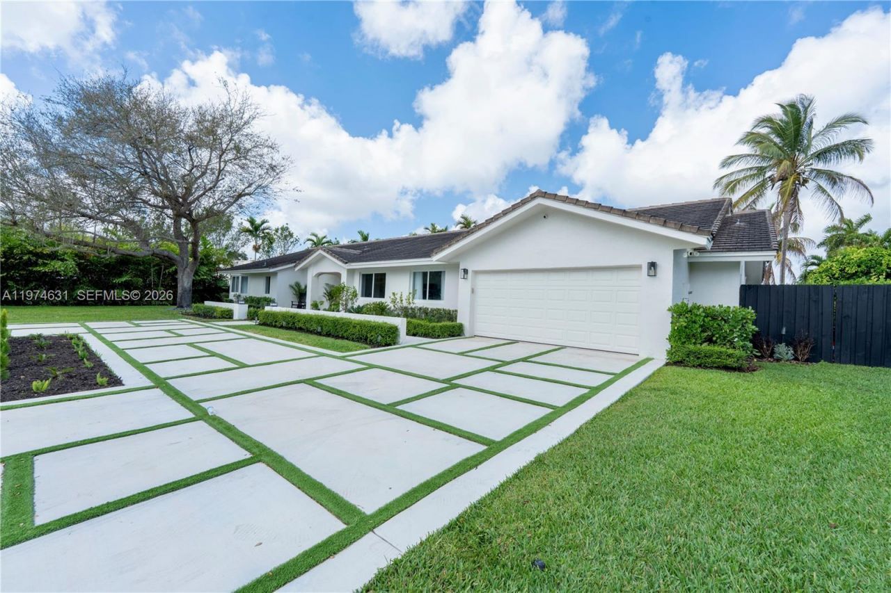 10461 SW 121st St, Miami, FL 33176 Photo