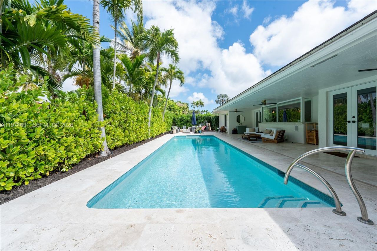 10461 SW 121st St, Miami, FL 33176 Photo