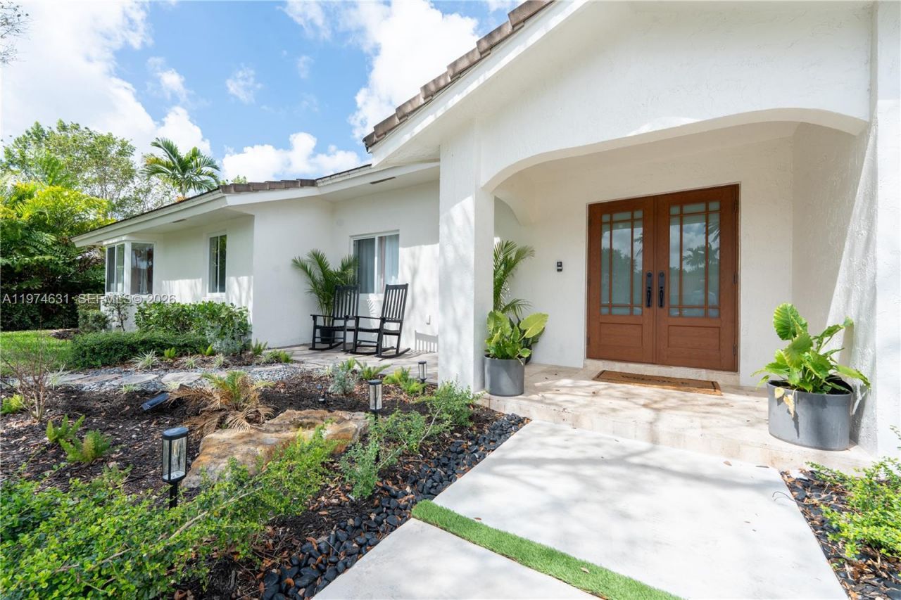 10461 SW 121st St, Miami, FL 33176 Photo