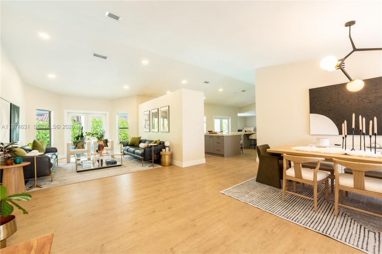 10461 SW 121st St, Miami, FL 33176 Photo