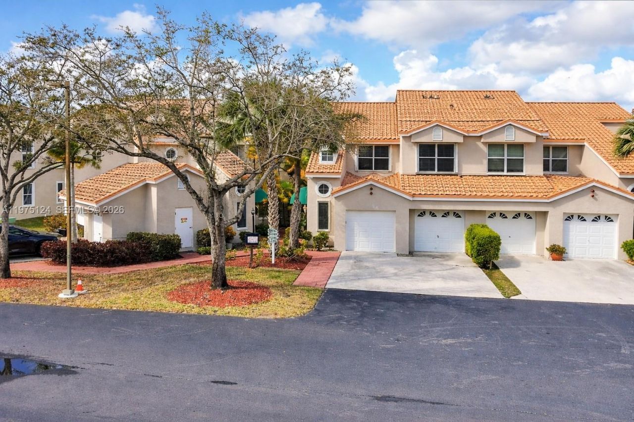 14911 SW 15th St, Unit 14911, Pembroke Pines, FL 33027 Photo