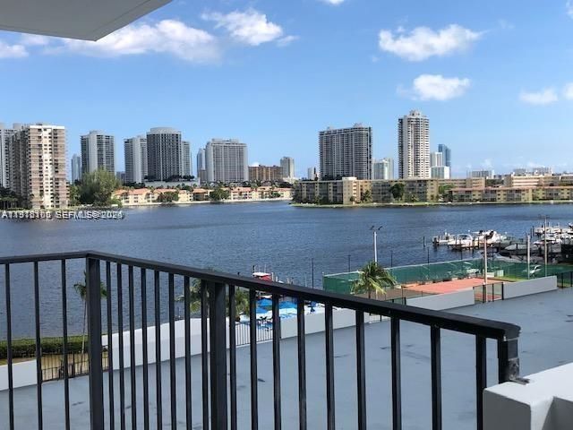 2780 NE 183rd St, Unit 506, Aventura, FL 33160 Photo