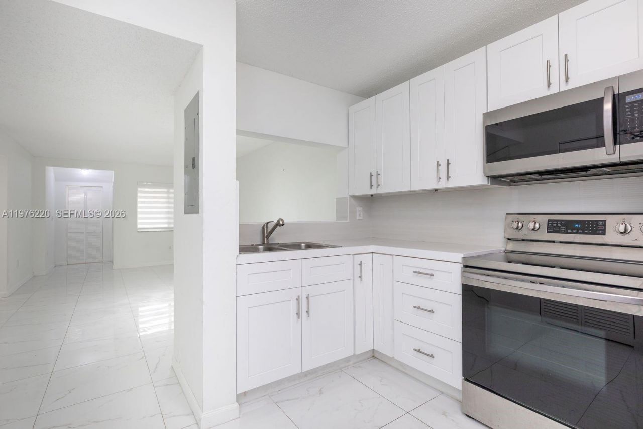 6445 SW 130th Pl, Unit 603, Miami, FL 33183 Photo