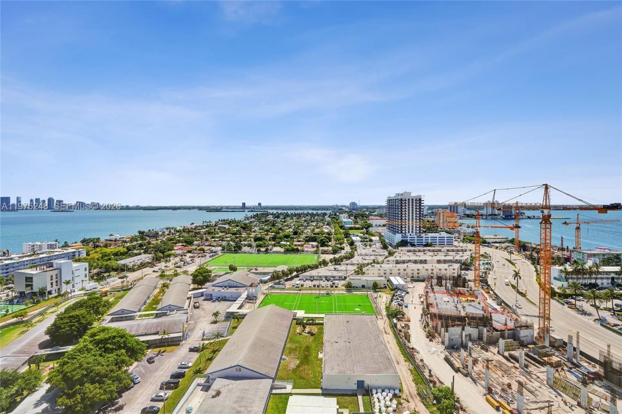 7601 E Treasure Dr, Unit 2205, North Bay Village, FL 33141 Photo
