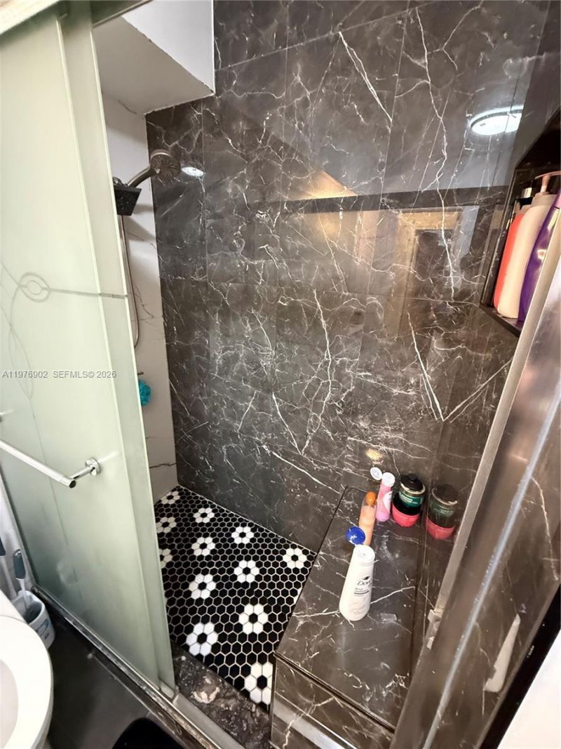 6070 W 18th Ave, Unit 209, Hialeah, FL 33012 Photo