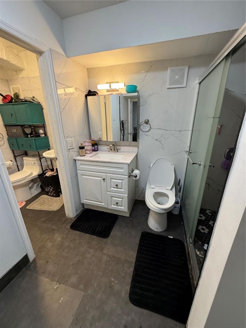 6070 W 18th Ave, Unit 209, Hialeah, FL 33012 Photo