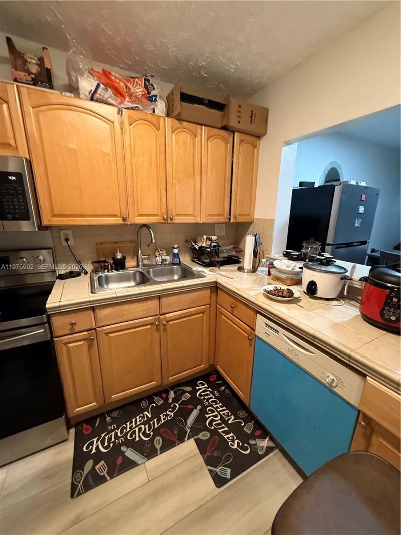 6070 W 18th Ave, Unit 209, Hialeah, FL 33012 Photo