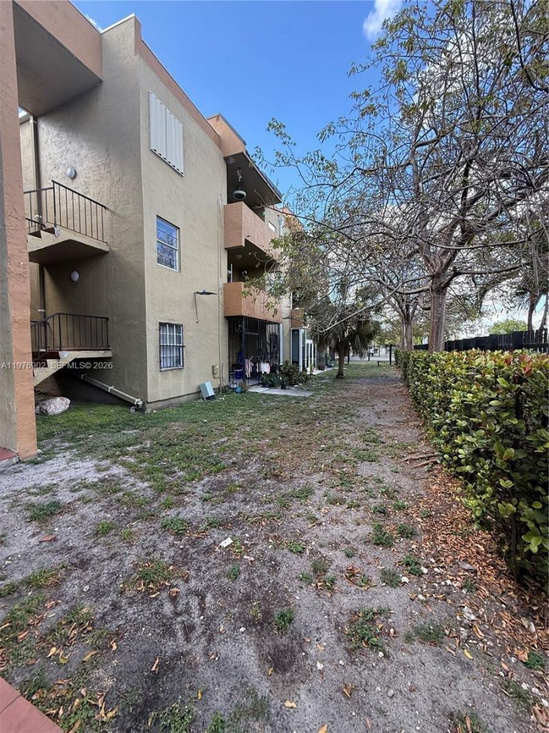6070 W 18th Ave, Unit 209, Hialeah, FL 33012 Photo