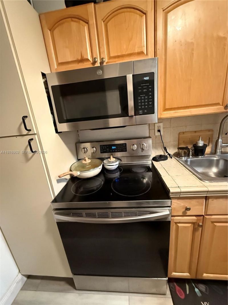 6070 W 18th Ave, Unit 209, Hialeah, FL 33012 Photo