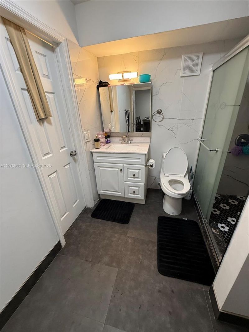 6070 W 18th Ave, Unit 209, Hialeah, FL 33012 Photo