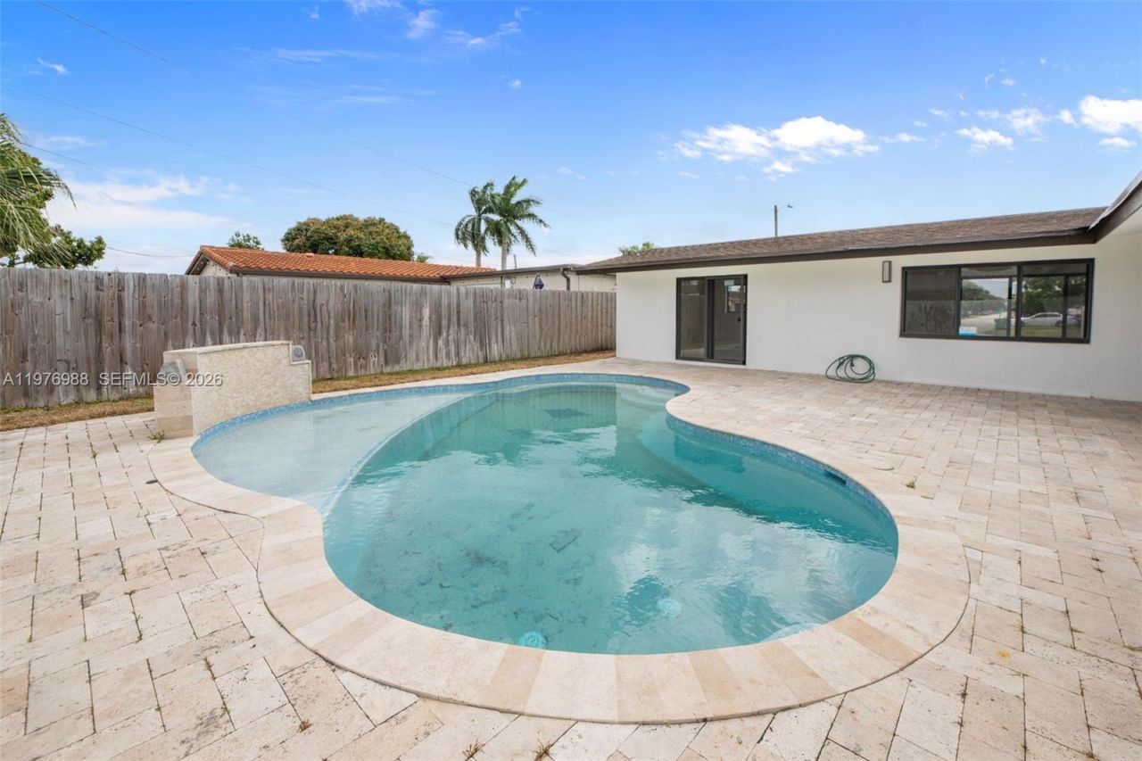 7965 Normandy St , Miramar, FL 33023 Photo