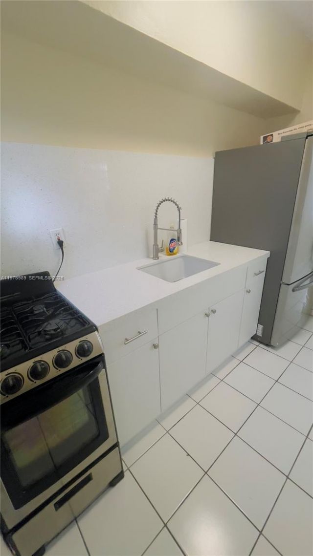 807 86th St, Unit 801, Miami Beach, FL 33141 Photo