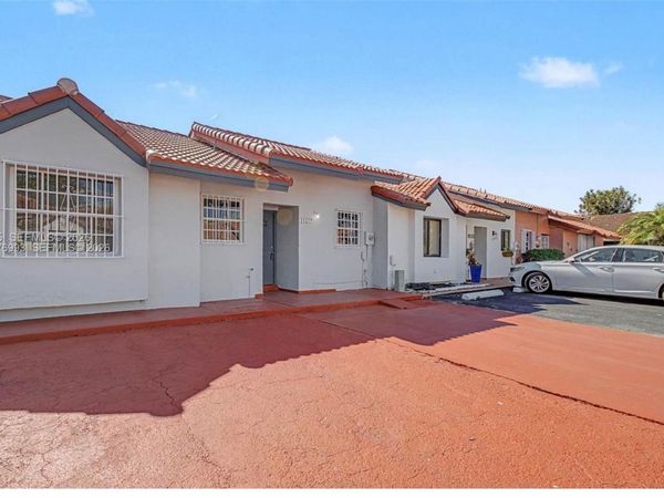 11522 NW 4th Way , Sweetwater, FL 33172