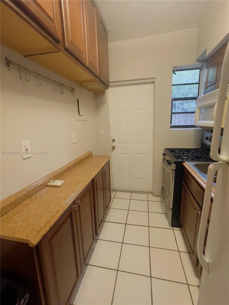 807 86th St , Unit 805, Miami Beach, FL 33141 Photo