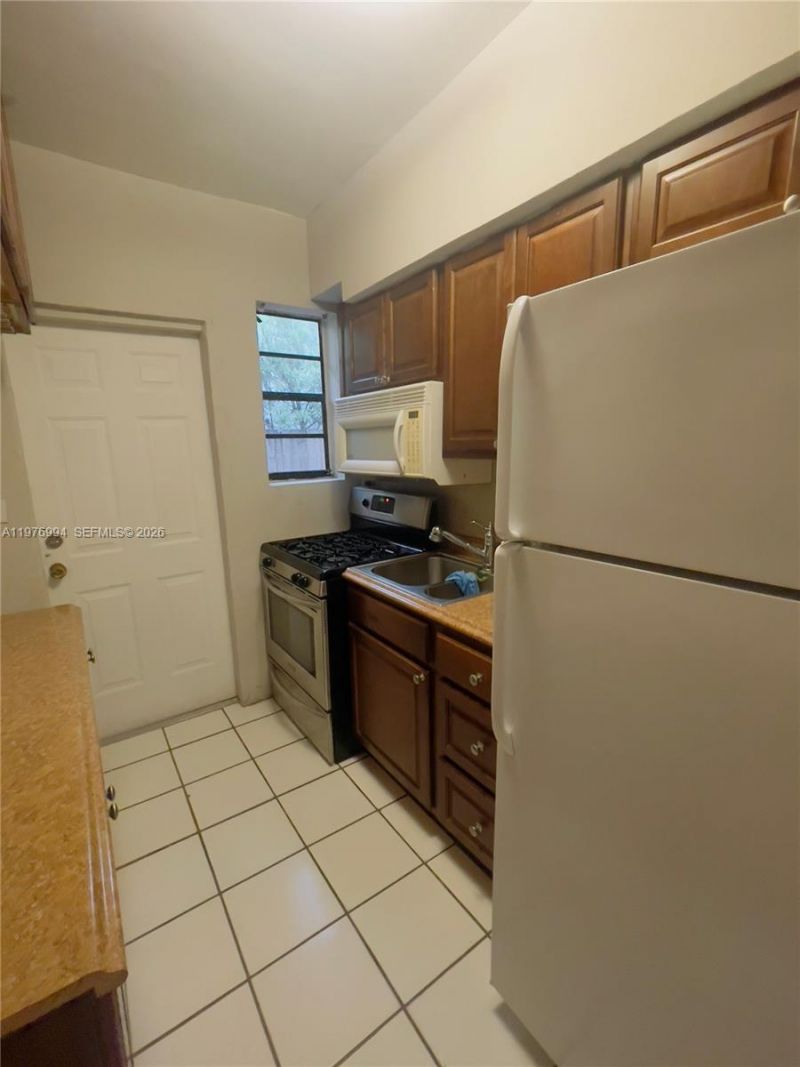 807 86th St , Unit 805, Miami Beach, FL 33141 Photo