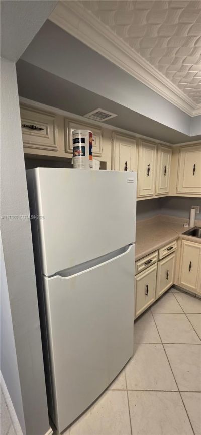 2049 S Ocean Dr, Unit 503, Hallandale Beach, FL 33009 Photo