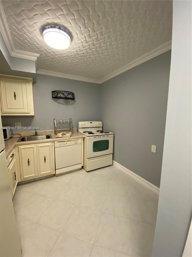 2049 S Ocean Dr, Unit 503, Hallandale Beach, FL 33009 Photo