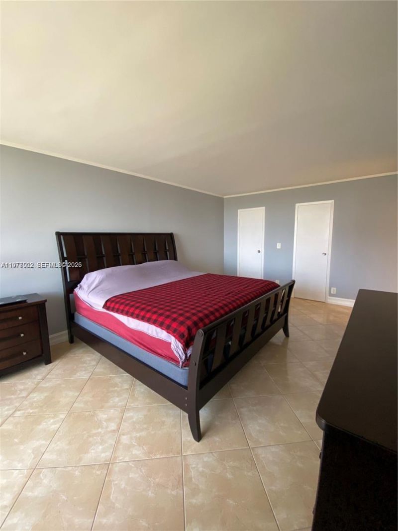 2049 S Ocean Dr, Unit 503, Hallandale Beach, FL 33009 Photo