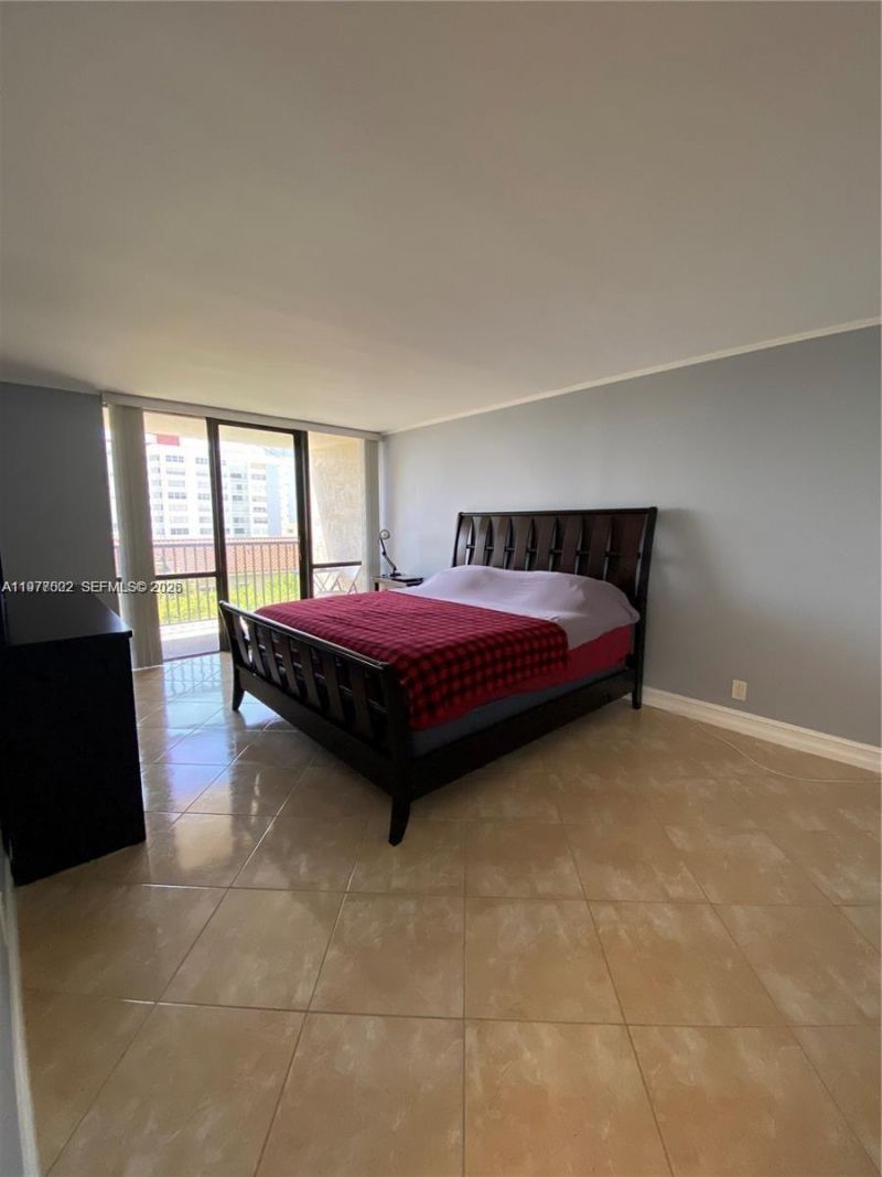 2049 S Ocean Dr, Unit 503, Hallandale Beach, FL 33009 Photo