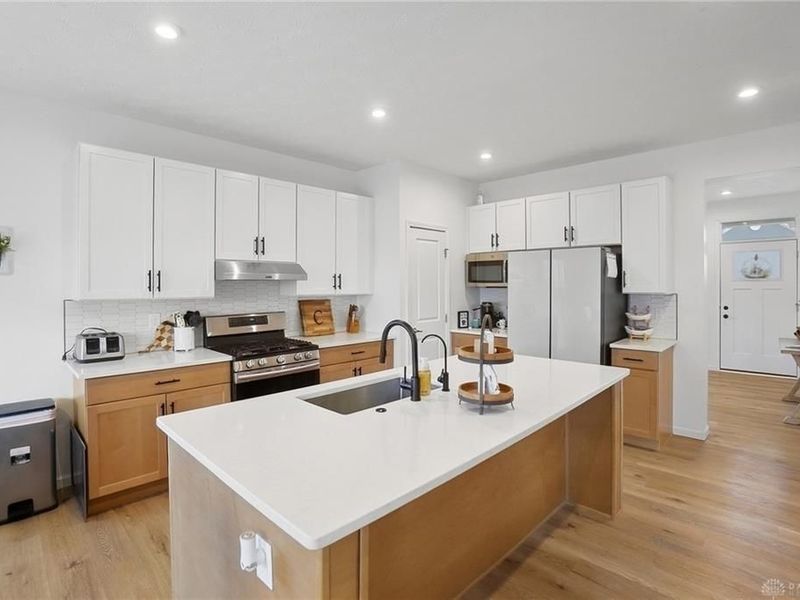 929 Cedar Grove Drive, Tipp City, OH 45371 Photo 14