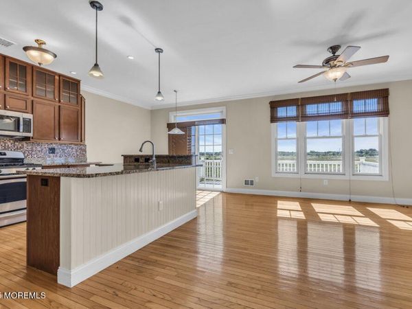 602 Park Avenue, Middletown, NJ 07758