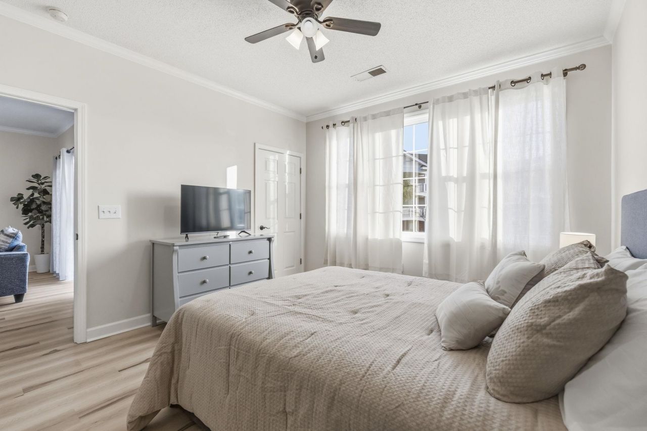 5751 Oyster Catcher Dr.  Photo 32