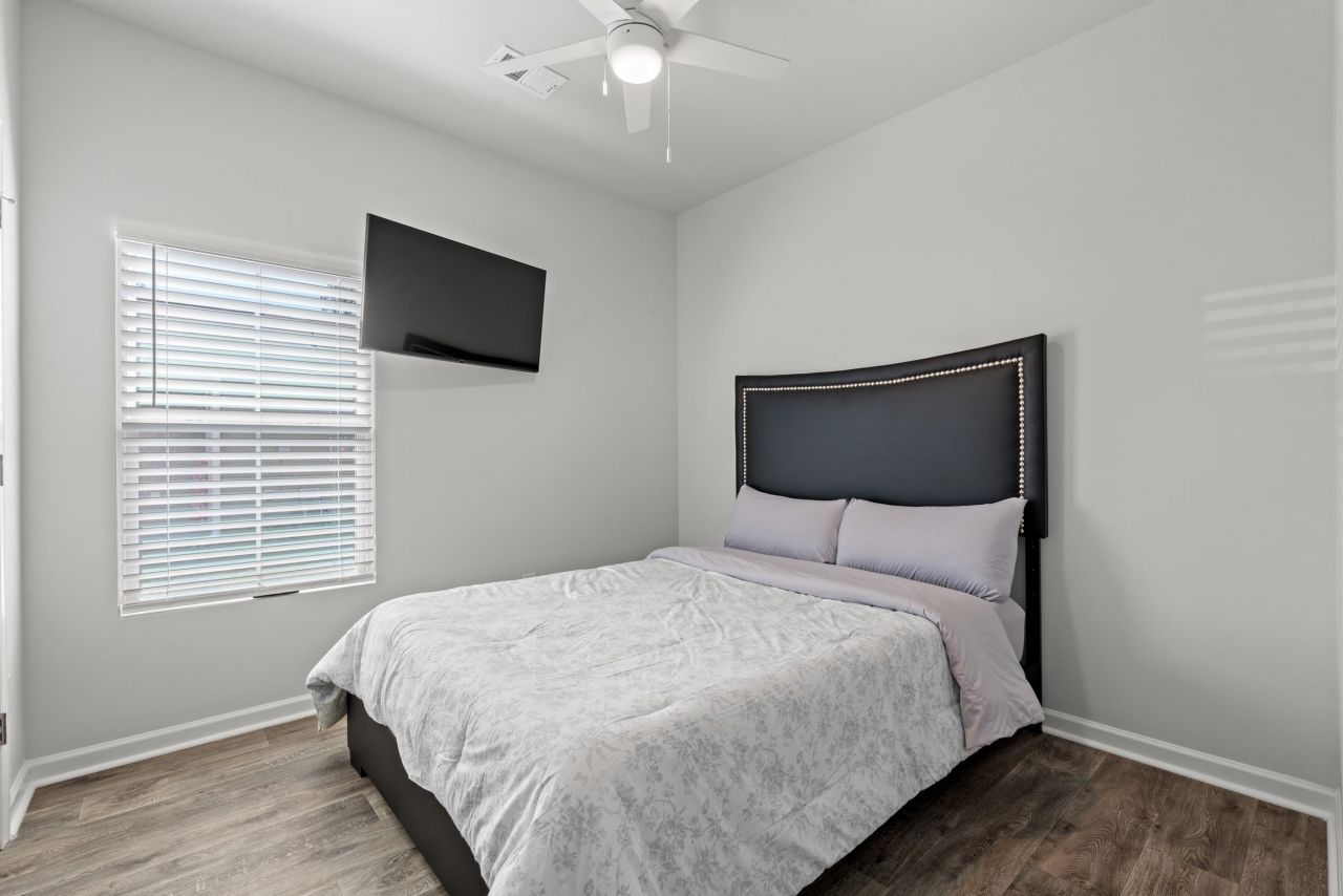 263 Saddle St Photo 20