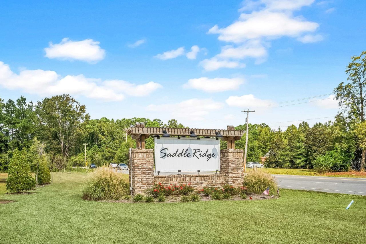 263 Saddle St Photo 37