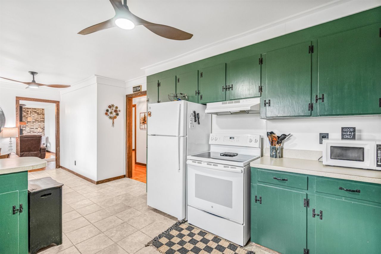 316 Tomahawk St. Photo 10