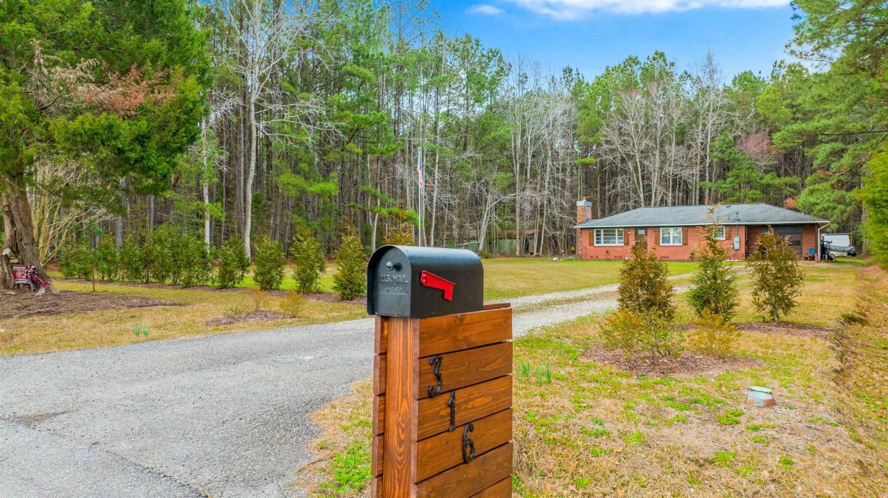 316 Tomahawk St. Photo 6