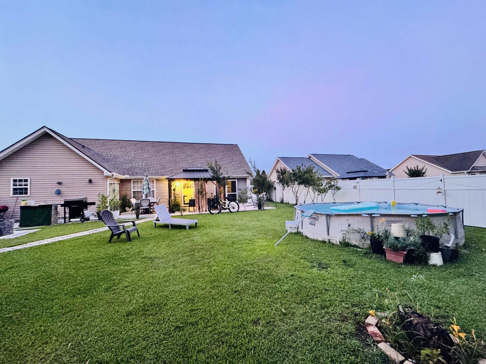 434 Barton Loop Photo 15