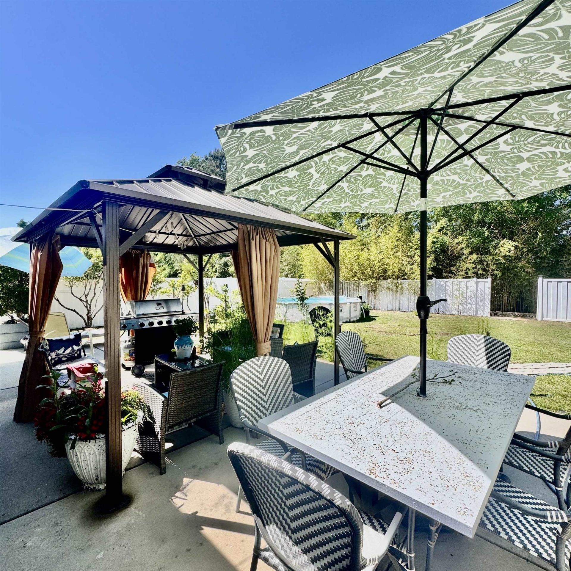 434 Barton Loop Photo 16