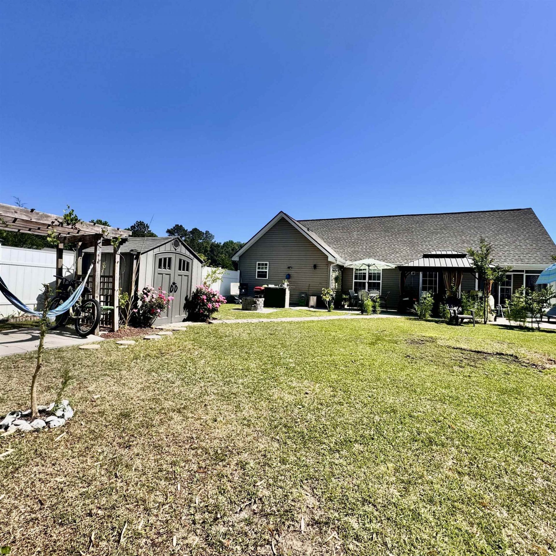 434 Barton Loop Photo 6