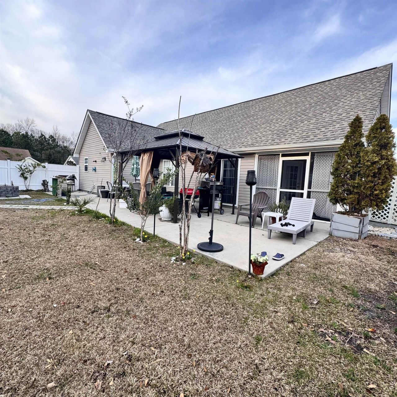 434 Barton Loop Photo 7