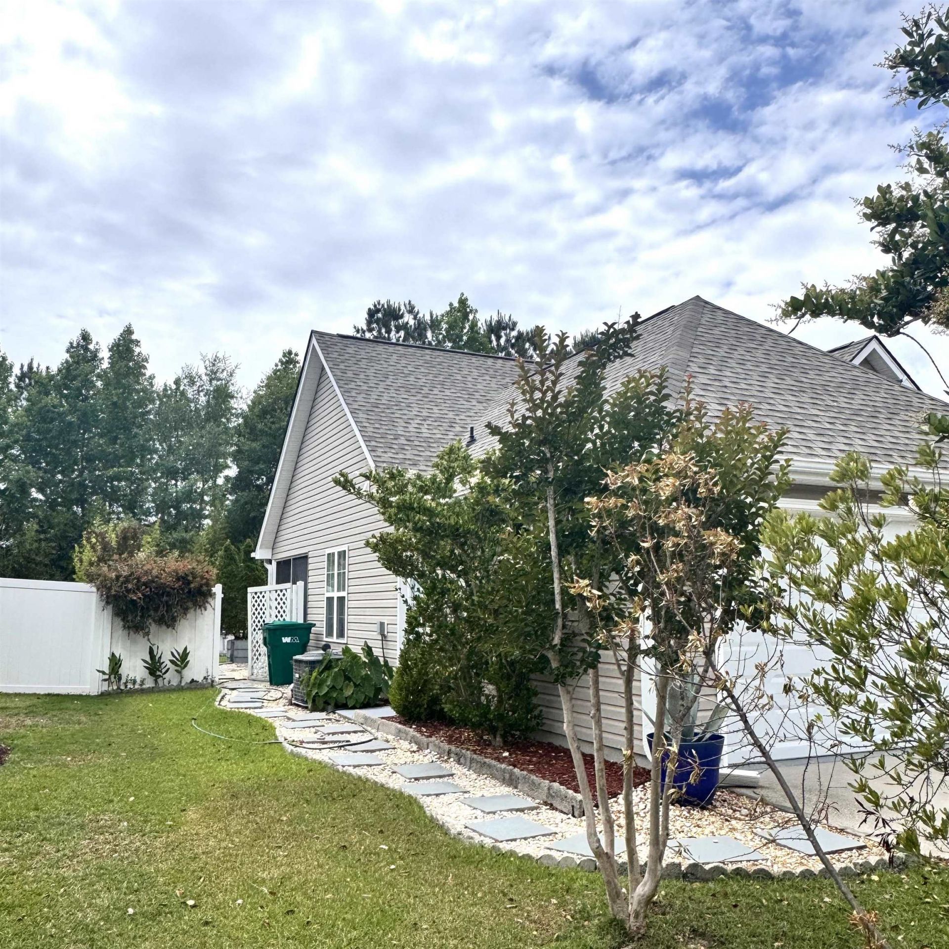 434 Barton Loop Photo 9