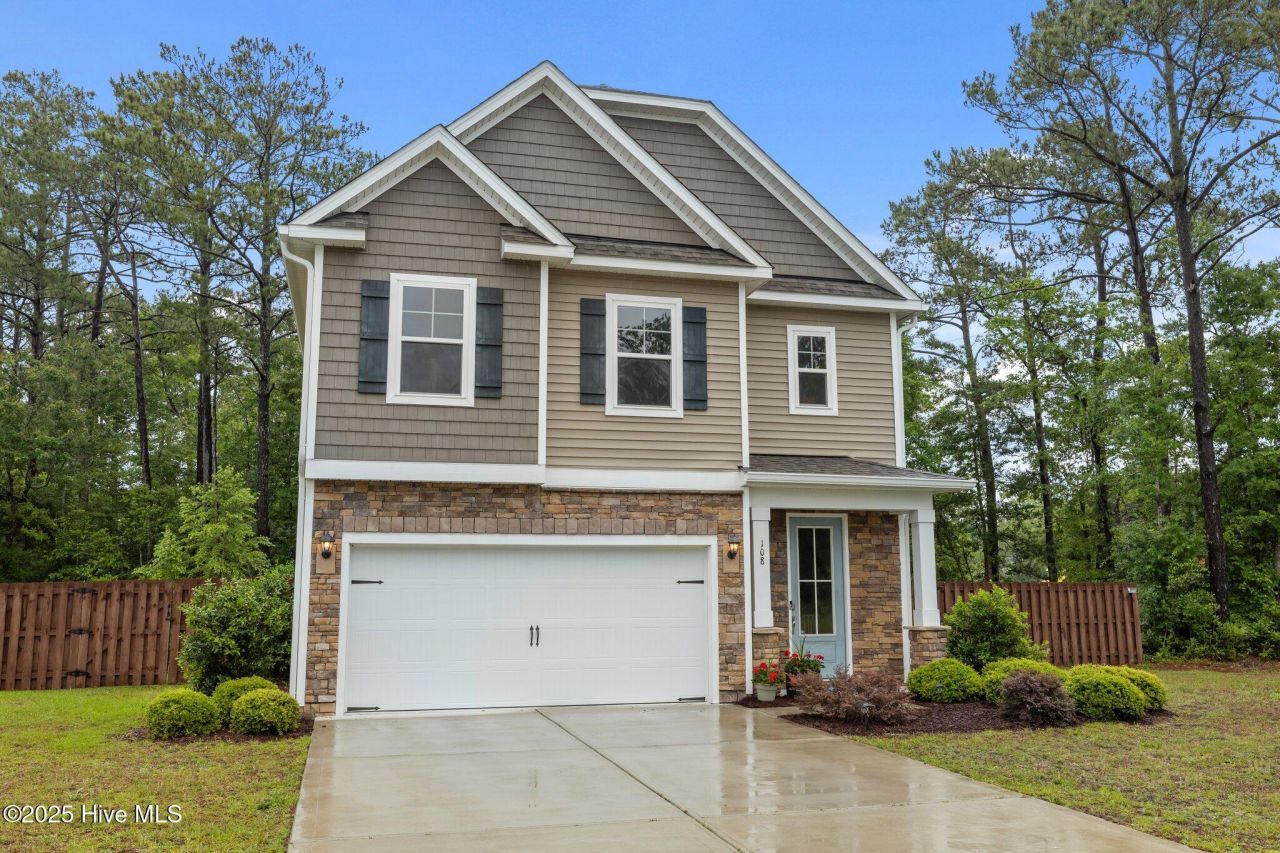 108 Henderson Drive, Newport, NC 28570 Main Photo