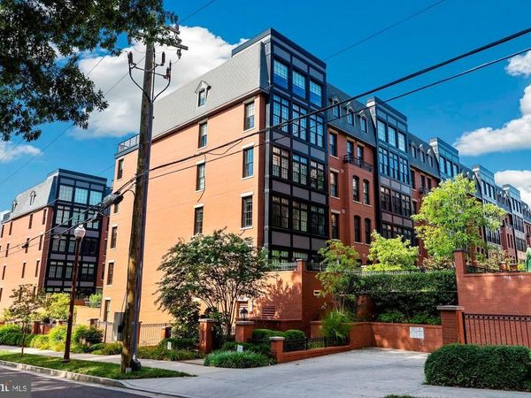 1610 N QUEEN STREET, Unit 213, ARLINGTON, VA 22209