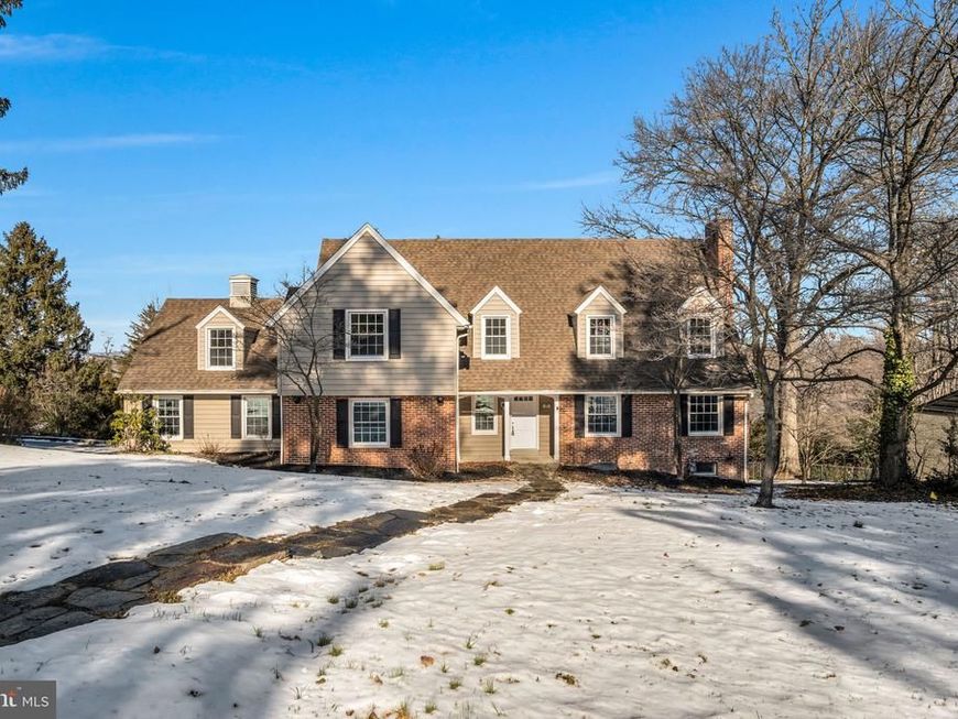 1059 Hillside Drive, York, PA 17403 Main Photo