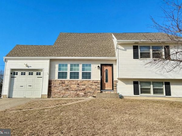 3041 HERMITAGE AVENUE , EASTON, PA 18045