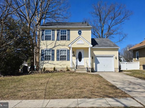 423 W JACKSON AVENUE, MAGNOLIA, NJ 08049